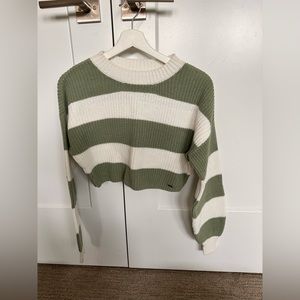 hollister cropped sweatshirt